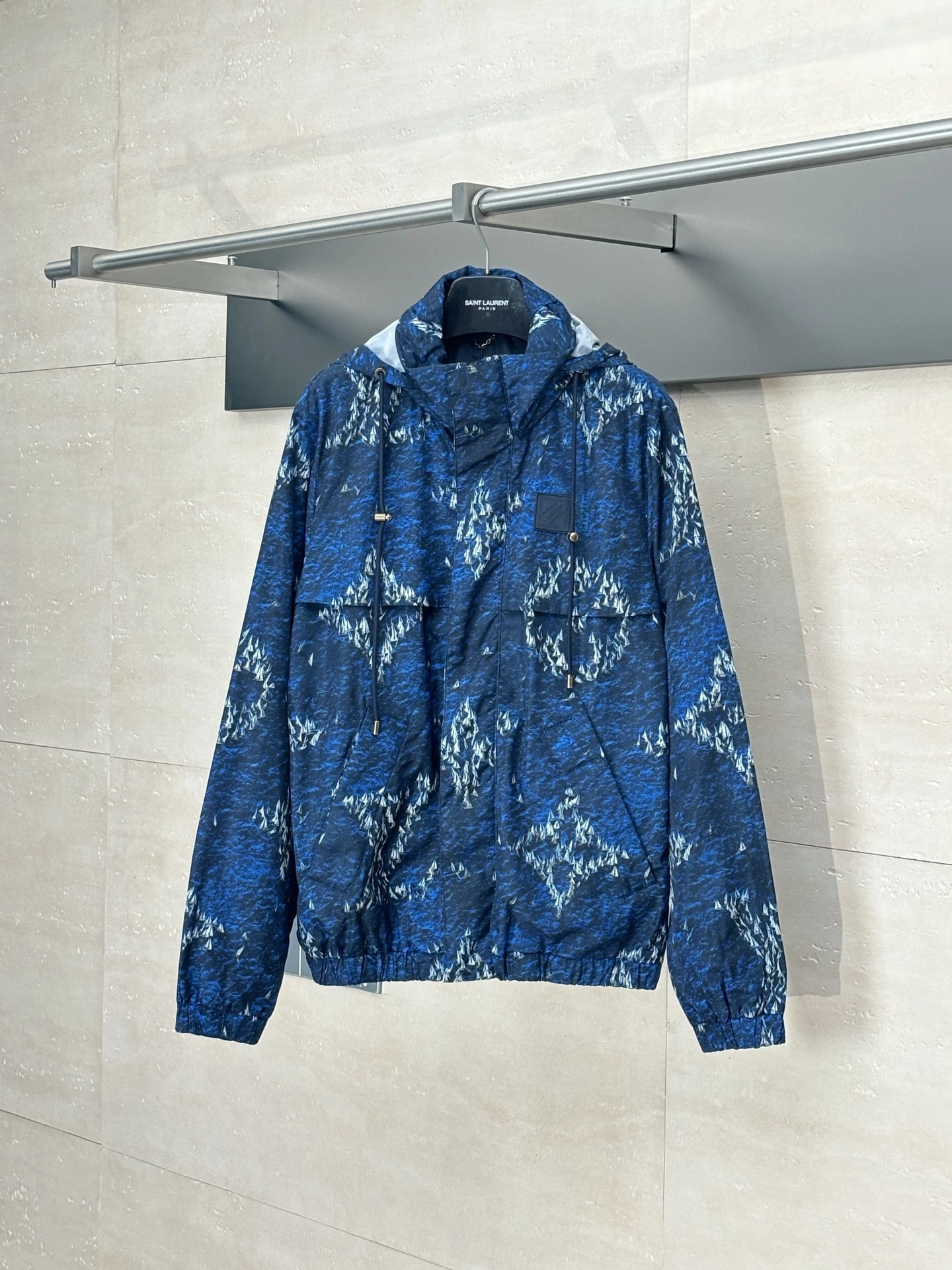 wg.luxury- 8V oversize item:E-F363F1133